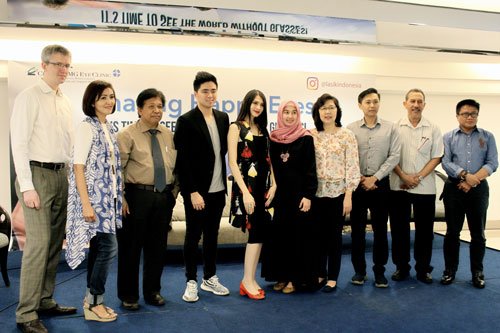Group Photo with Kevin Hendrawan
