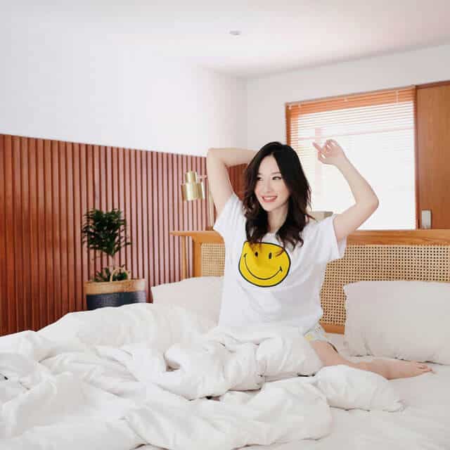 Elle Yamada melakukan ReLEx SMILE Elle Yamada melakukan ReLEx SMILE